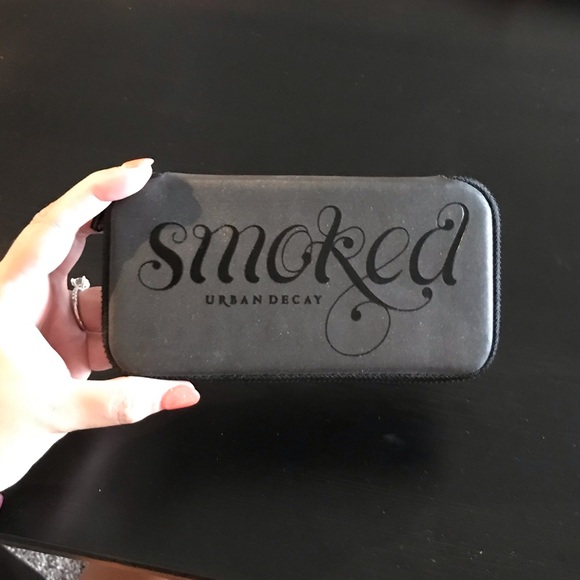 Smoked Urban Decay Palette - Picture 3 of 3